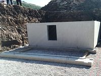 detailní reference, 2 sestavy betonových retenčně-vsakovacích nádrží bez dna, Karlštejn, db betonové jímky